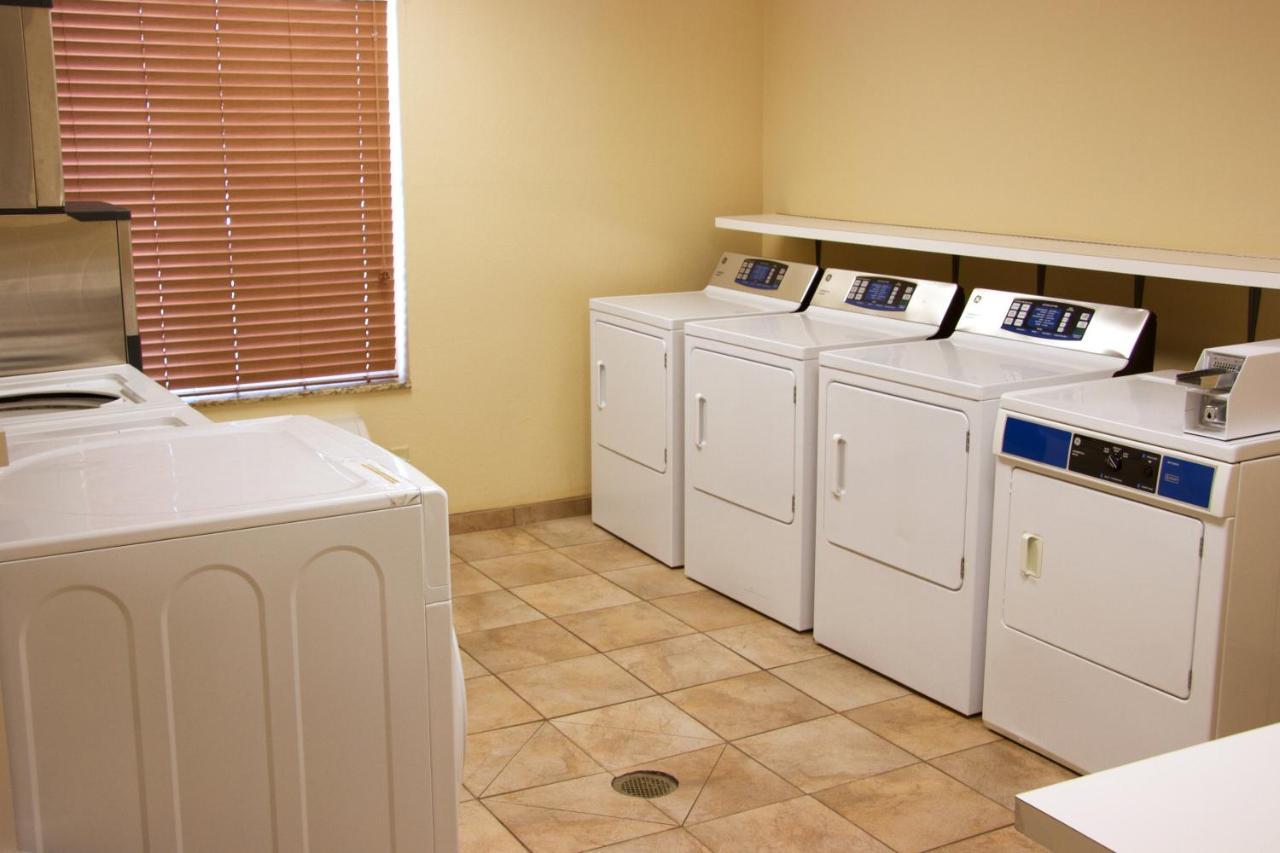 Candlewood Suites Champaign-Urbana University Area By Ihg Bagian luar foto