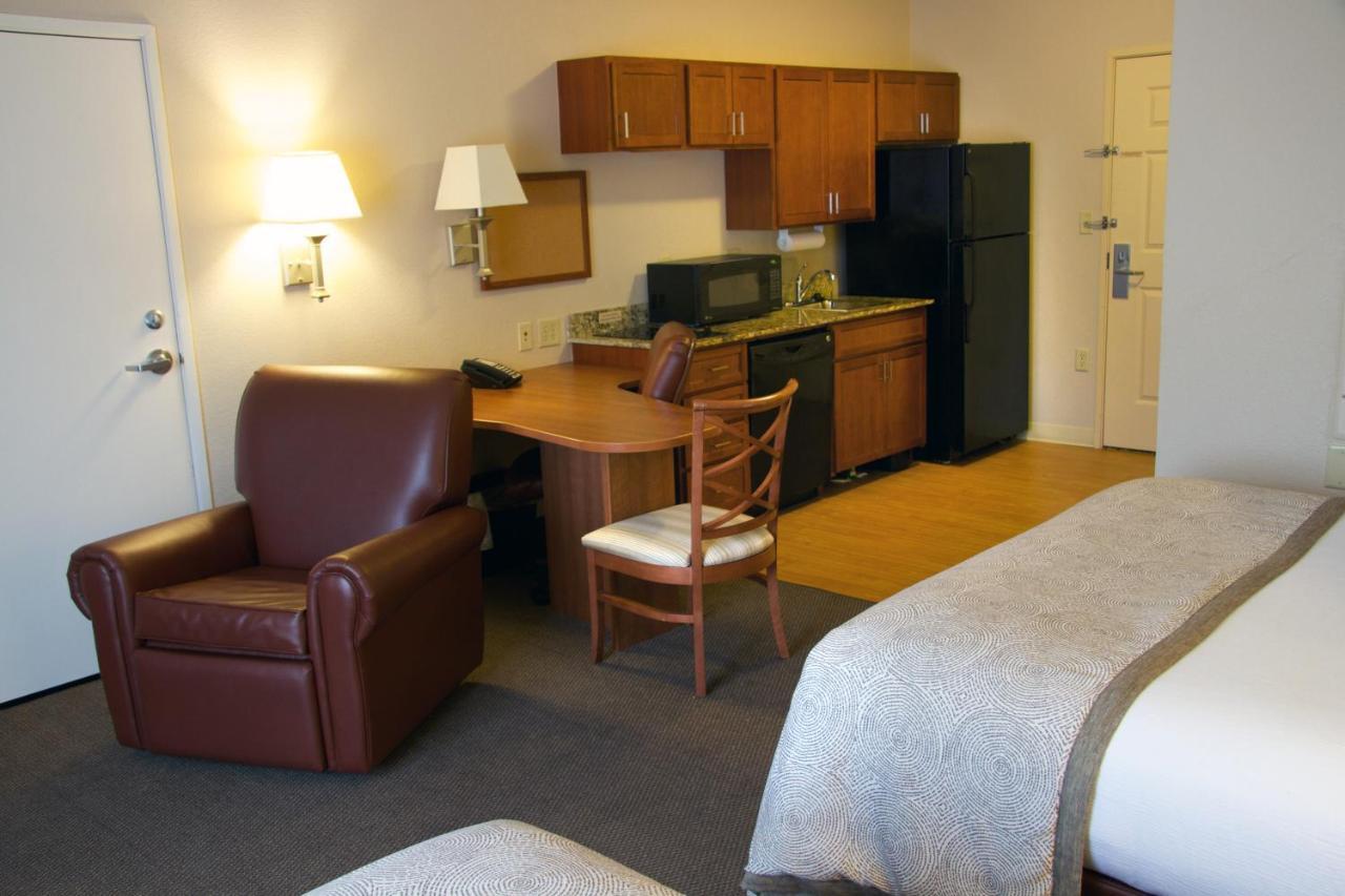 Candlewood Suites Champaign-Urbana University Area By Ihg Bagian luar foto