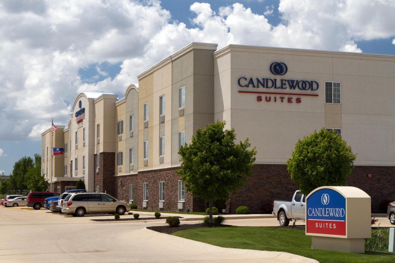 Candlewood Suites Champaign-Urbana University Area By Ihg Bagian luar foto