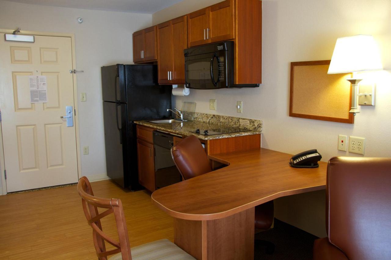 Candlewood Suites Champaign-Urbana University Area By Ihg Bagian luar foto