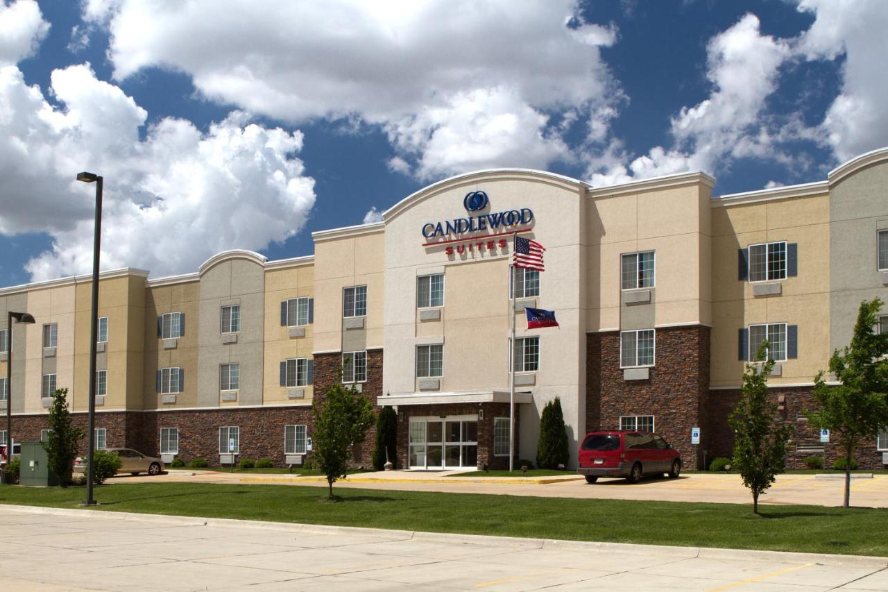 Candlewood Suites Champaign-Urbana University Area By Ihg Bagian luar foto