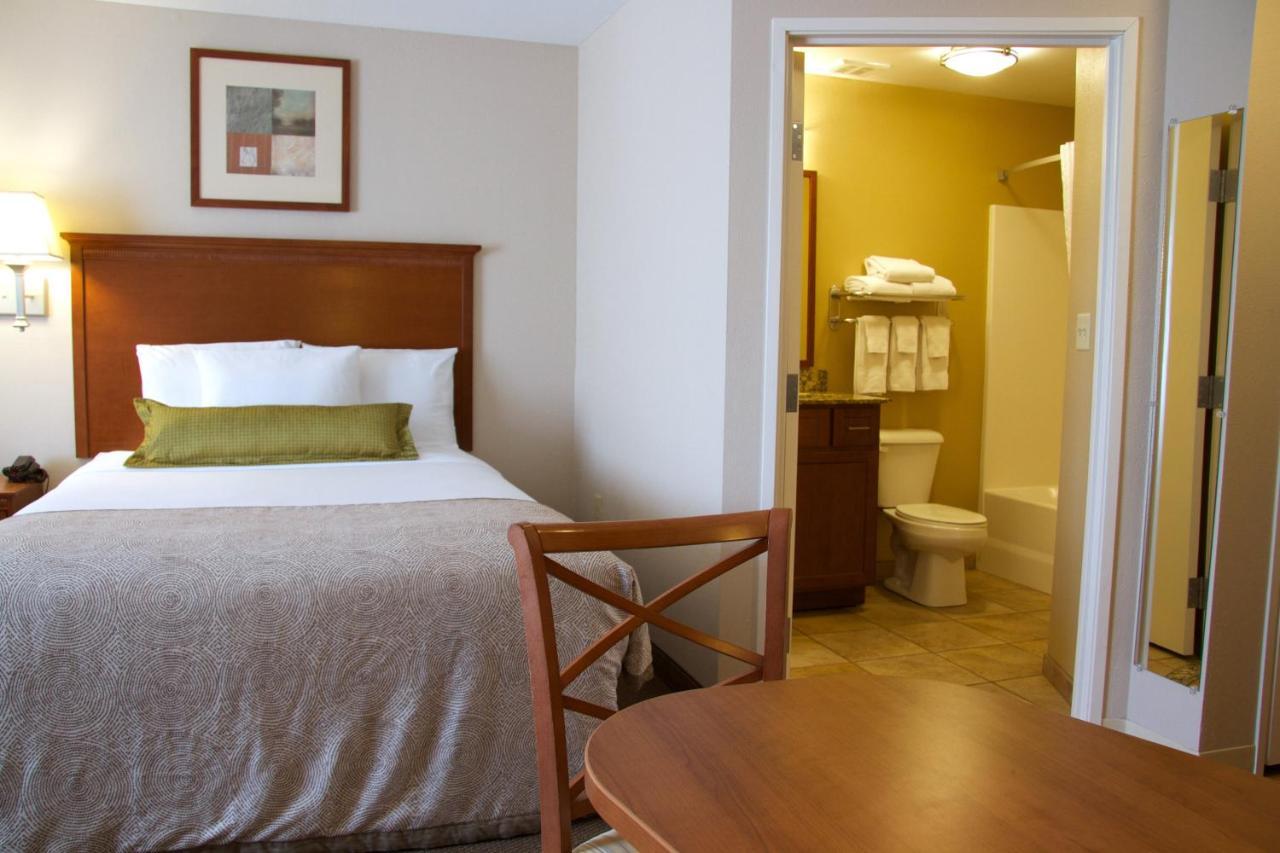 Candlewood Suites Champaign-Urbana University Area By Ihg Bagian luar foto