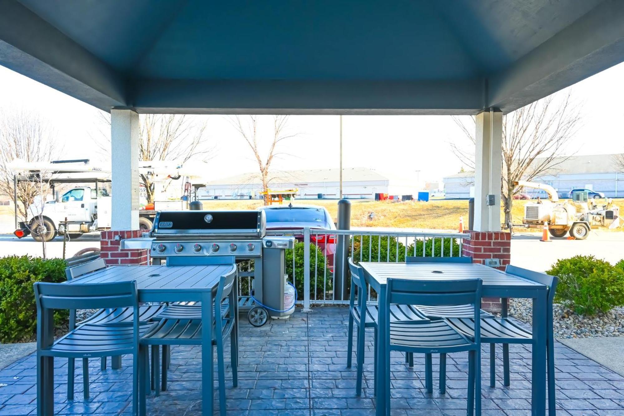 Candlewood Suites Champaign-Urbana University Area By Ihg Bagian luar foto