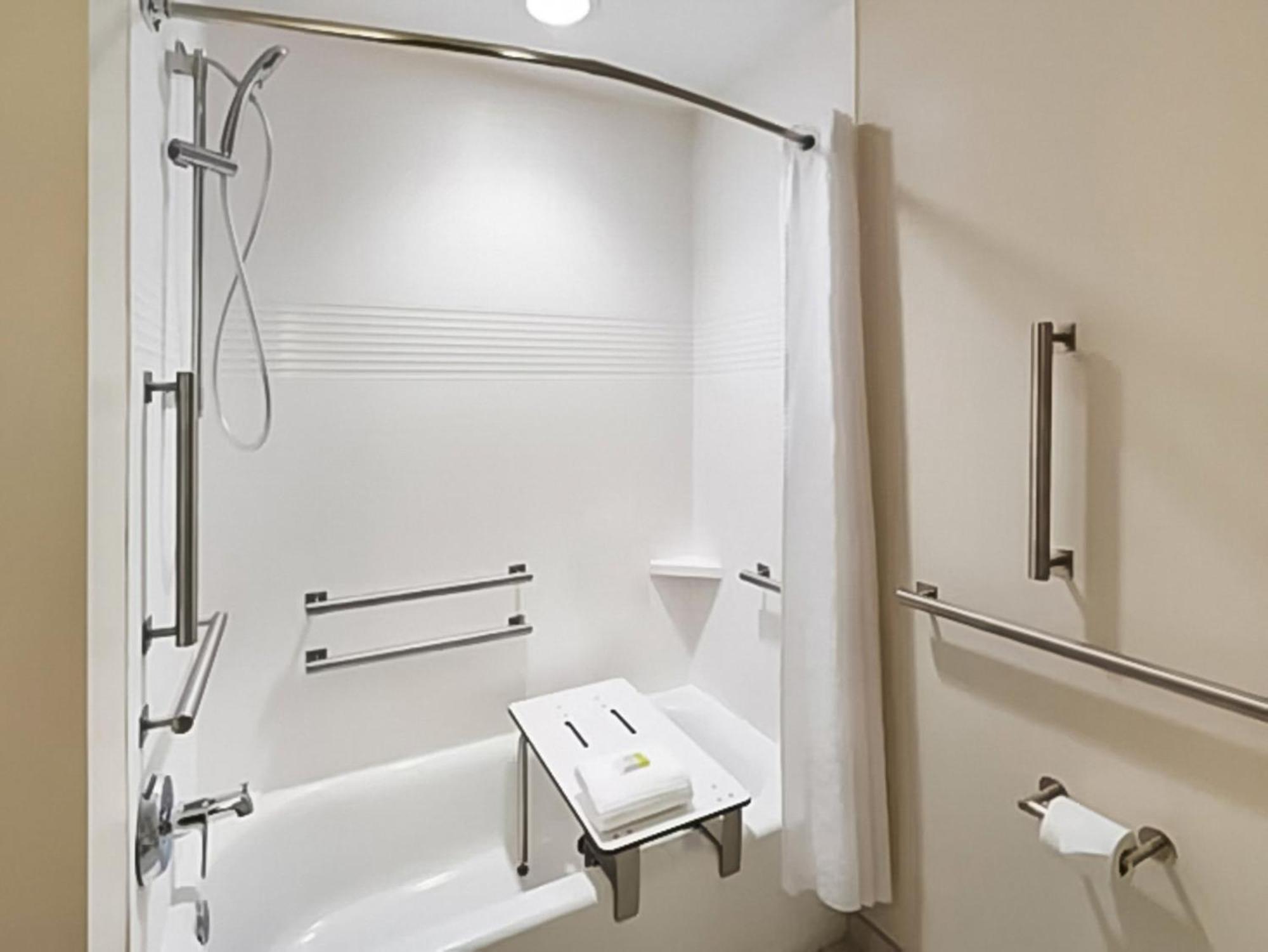Candlewood Suites Champaign-Urbana University Area By Ihg Bagian luar foto
