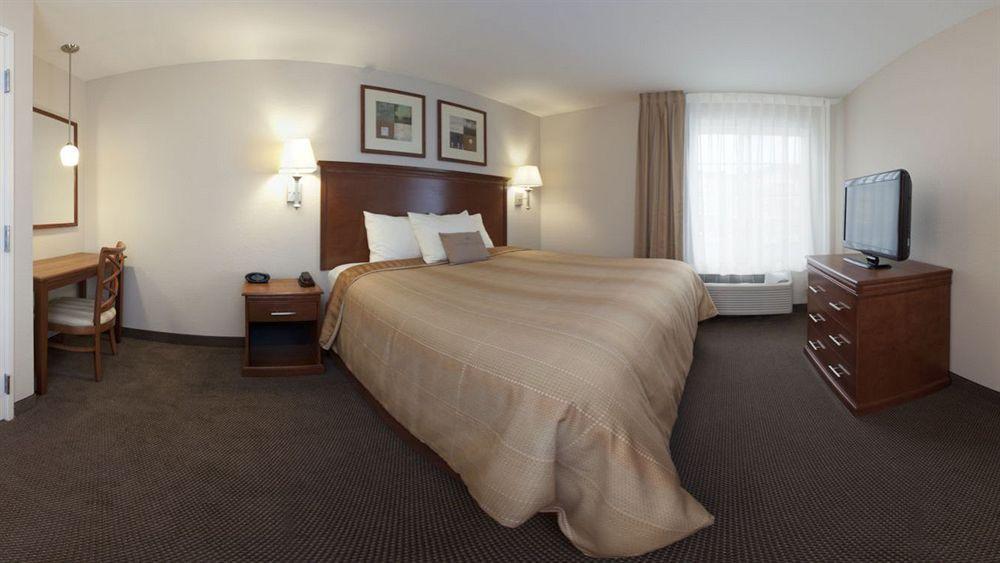 Candlewood Suites Champaign-Urbana University Area By Ihg Bagian luar foto