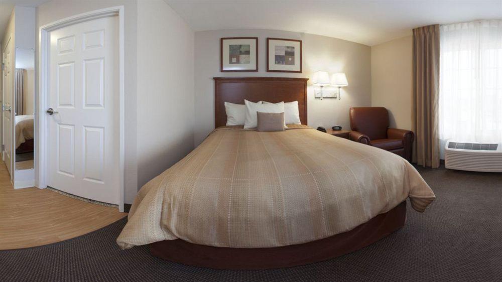 Candlewood Suites Champaign-Urbana University Area By Ihg Bagian luar foto